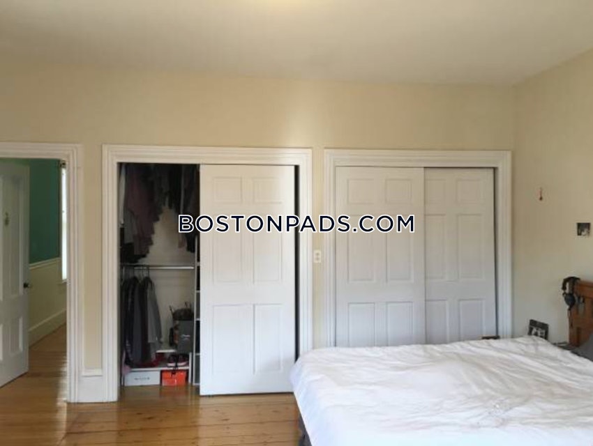 BOSTON - FORT HILL - 5 Beds, 3.5 Baths - Image 13