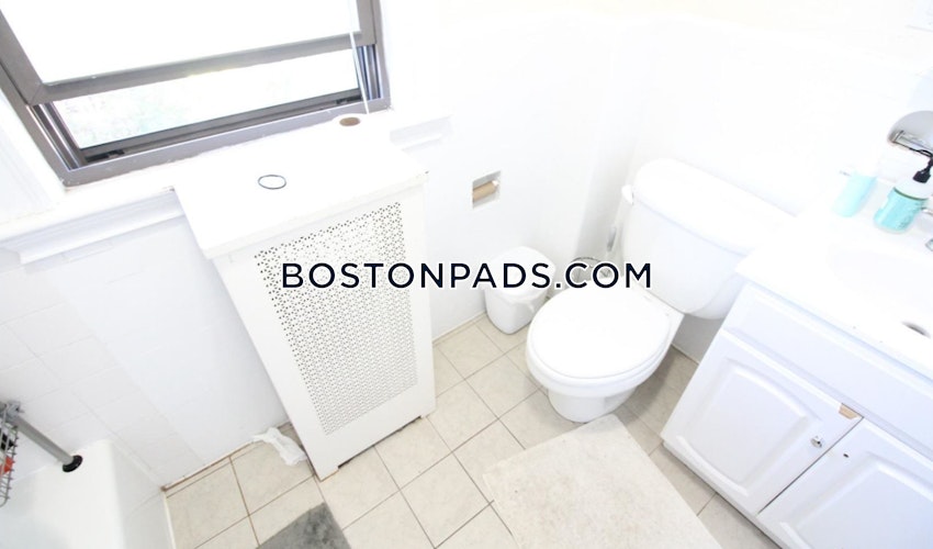 BOSTON - BRIGHTON - BOSTON COLLEGE - 5 Beds, 3 Baths - Image 9