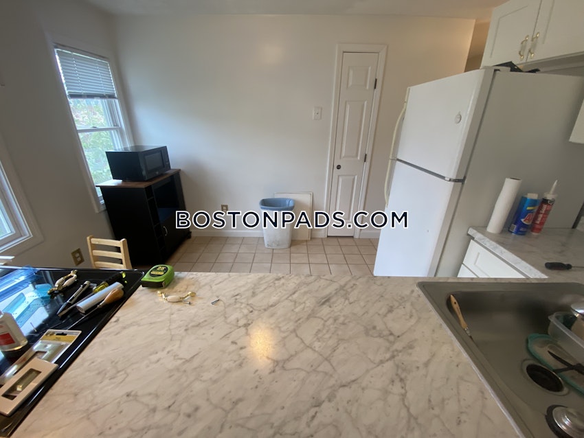 MALDEN - 2 Beds, 1 Bath - Image 24