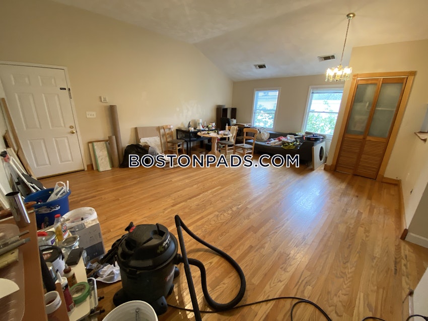 MALDEN - 2 Beds, 1 Bath - Image 1