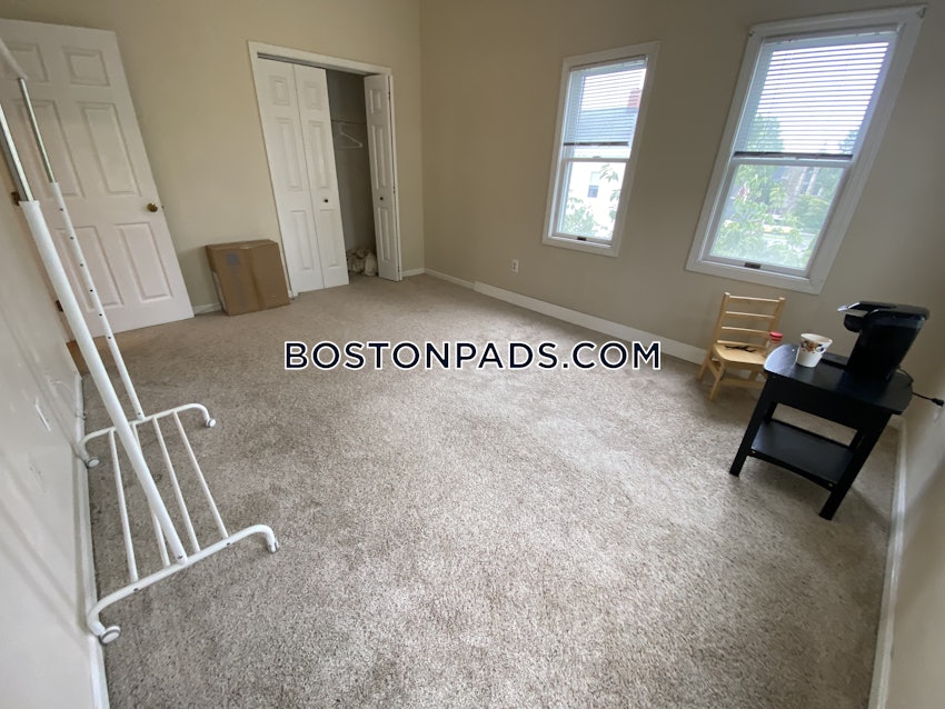 MALDEN - 2 Beds, 1 Bath - Image 9