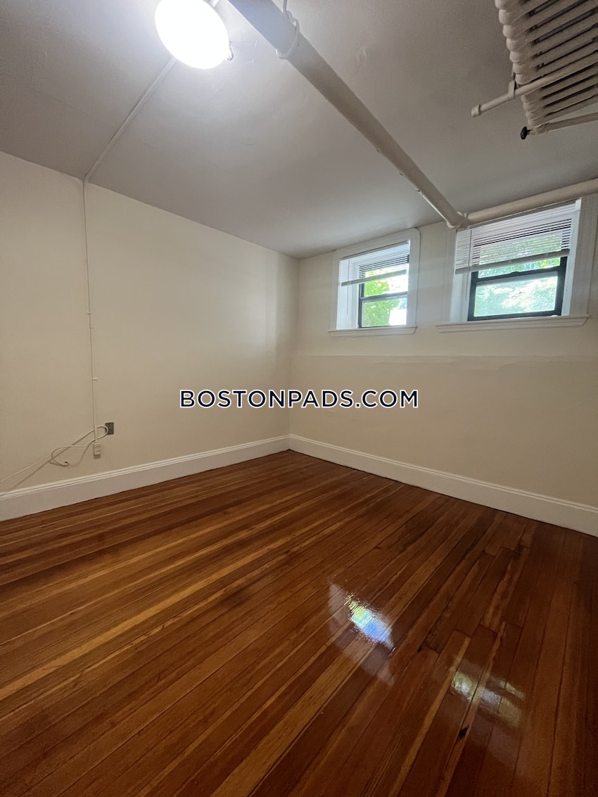 BROOKLINE- BOSTON UNIVERSITY - 2 Beds, 1 Bath - Image 8