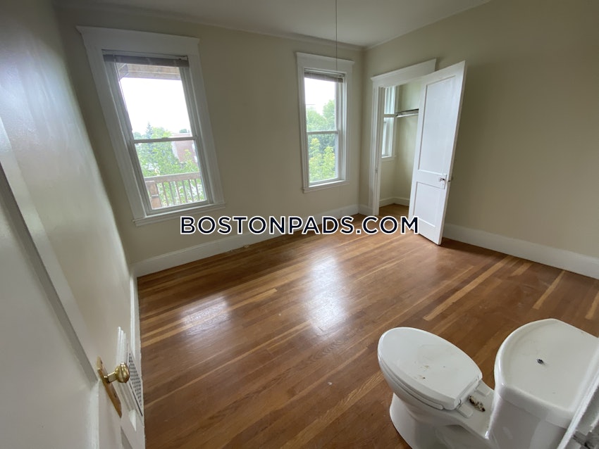 BOSTON - BRIGHTON - BRIGHTON CENTER - 3 Beds, 1.5 Baths - Image 5