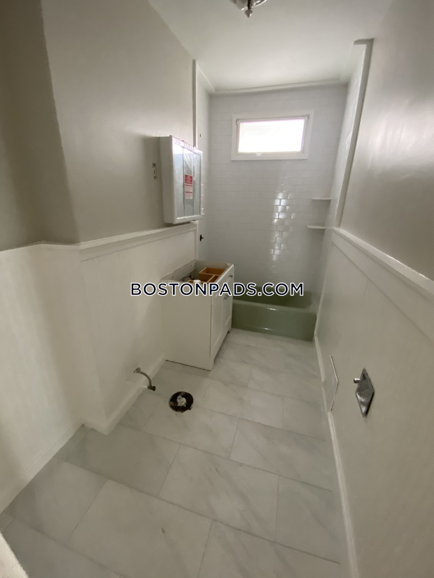 BOSTON - BRIGHTON - BRIGHTON CENTER - 3 Beds, 1.5 Baths - Image 28