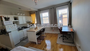 Boston - 0 Beds, 1 Baths