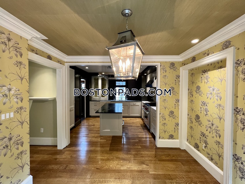 CAMBRIDGE - HARVARD SQUARE - 3 Beds, 3 Baths - Image 11