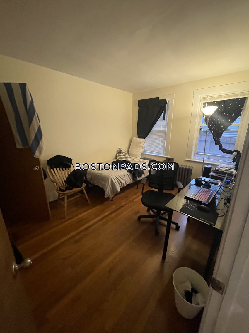 BOSTON - LOWER ALLSTON - 5 Beds, 1 Bath - Image 20