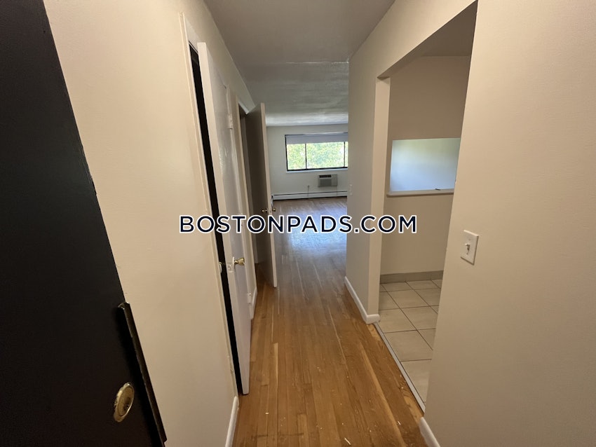 CAMBRIDGE - MT. AUBURN/BRATTLE/ FRESH POND - 2 Beds, 1 Bath - Image 18