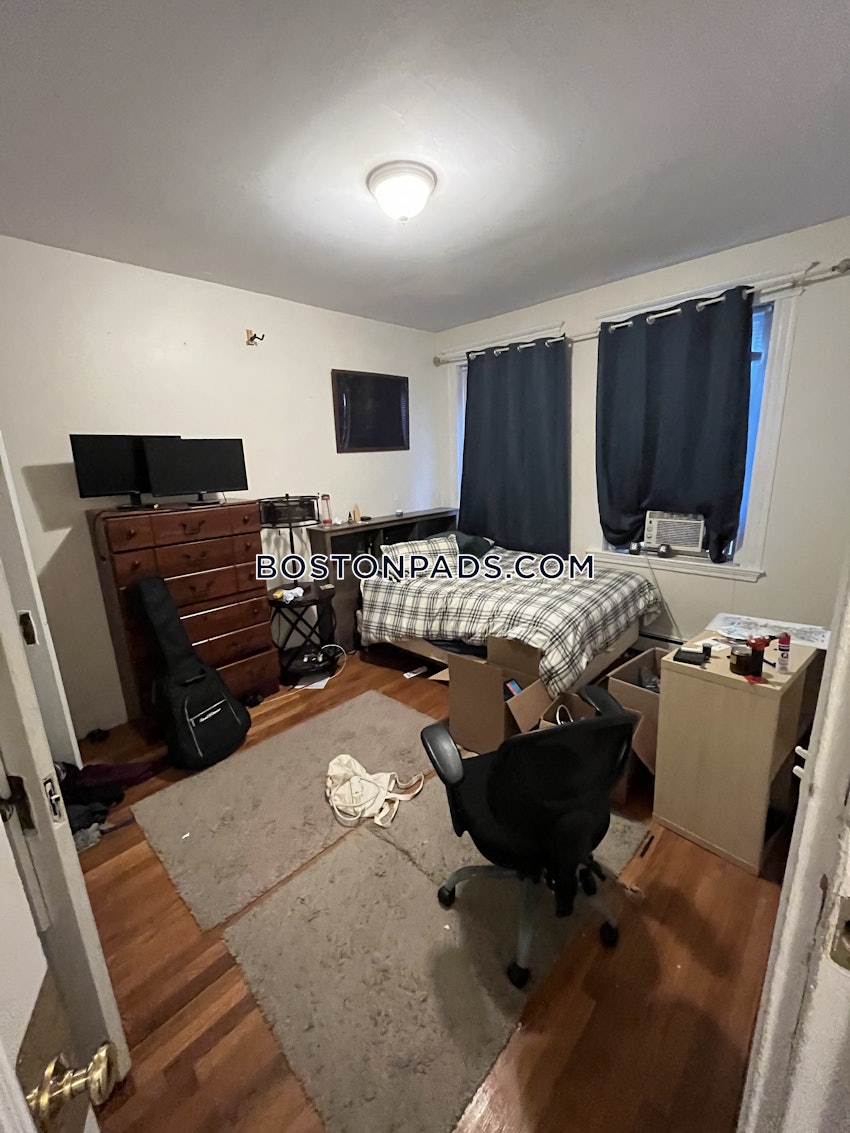 BOSTON - BRIGHTON - CLEVELAND CIRCLE - 3 Beds, 2 Baths - Image 13