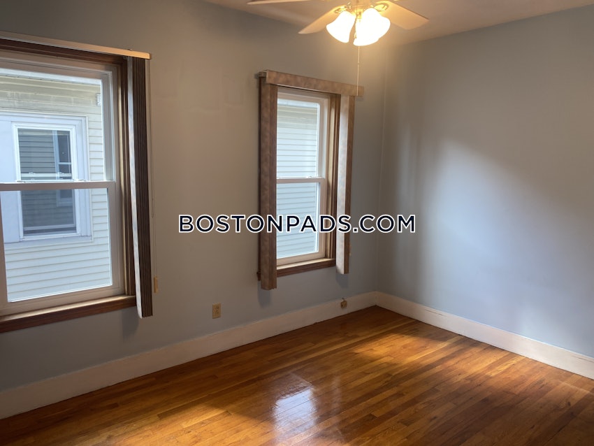 MEDFORD - TUFTS - 6 Beds, 2 Baths - Image 43