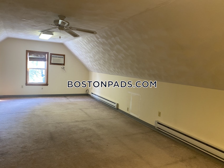 MEDFORD - TUFTS - 6 Beds, 2 Baths - Image 37