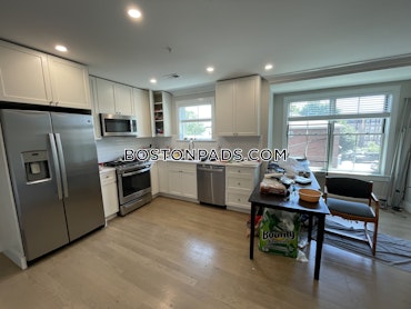 Boston - 4 Beds, 2 Baths