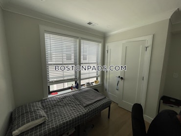 Boston - 4 Beds, 2 Baths