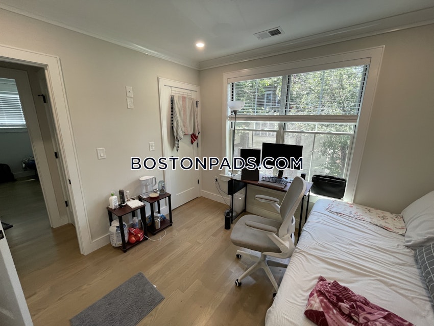 BOSTON - ALLSTON - 4 Beds, 2 Baths - Image 2