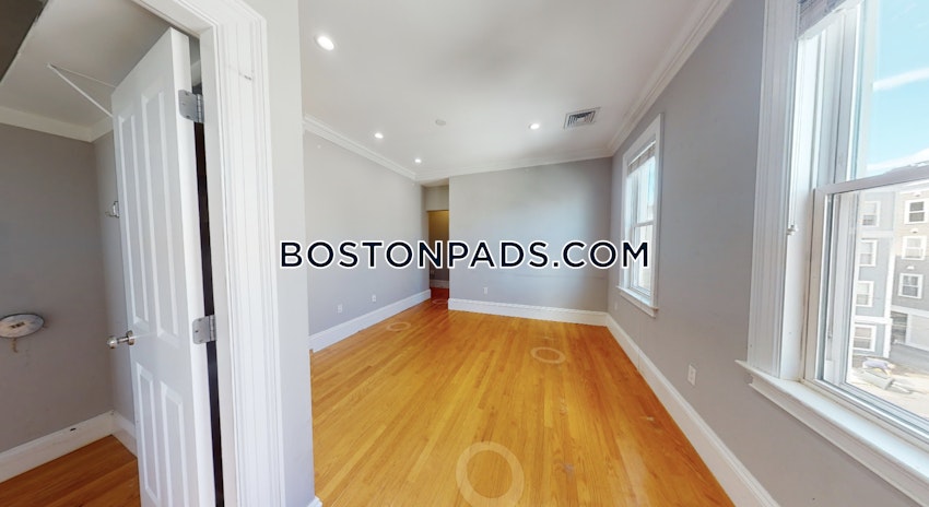 BOSTON - SOUTH BOSTON - ANDREW SQUARE - 4 Beds, 1 Bath - Image 35