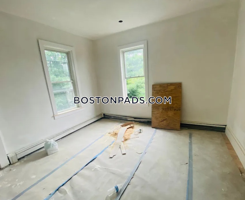 BOSTON - SOUTH BOSTON - EAST SIDE - 4 Beds, 1.5 Baths - Image 3