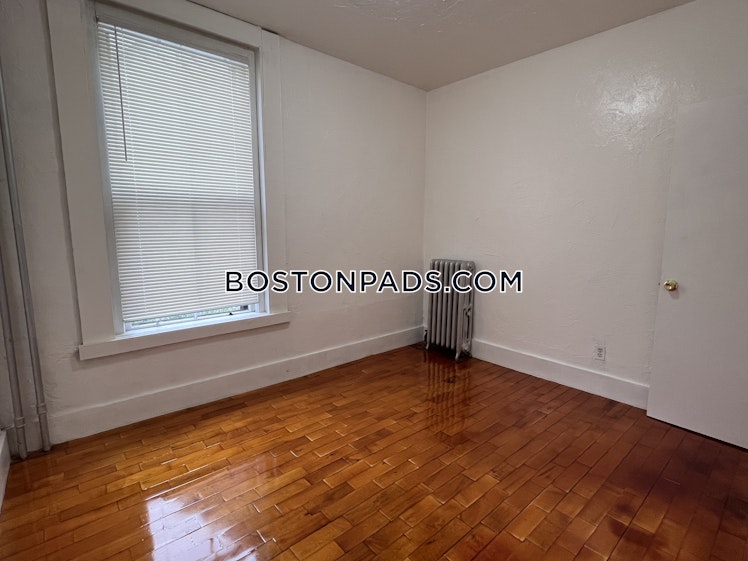 Adella Place, Boston