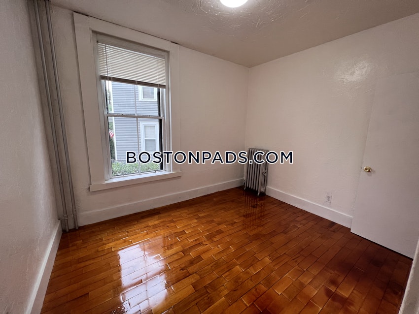 BOSTON - ALLSTON - 3 Beds, 1 Bath - Image 7