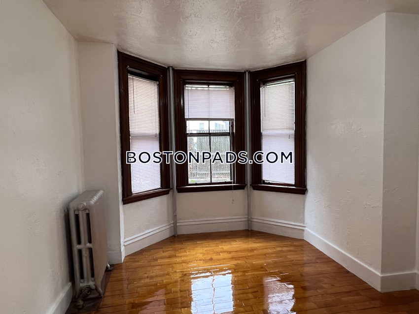 BOSTON - ALLSTON - 3 Beds, 1 Bath - Image 6