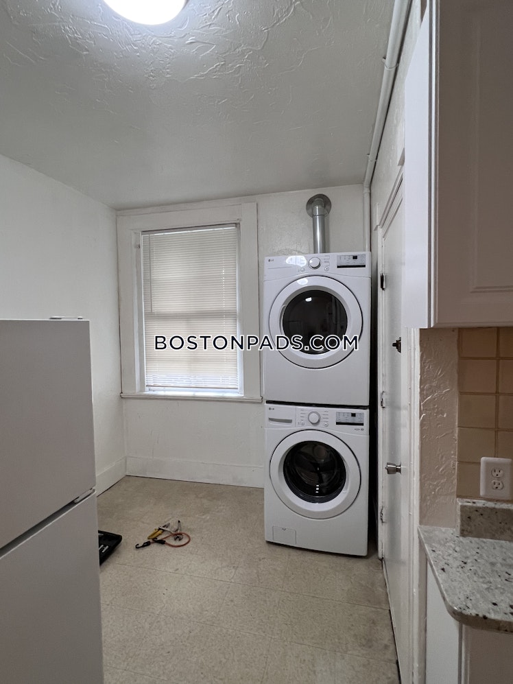 Adella Place, Boston