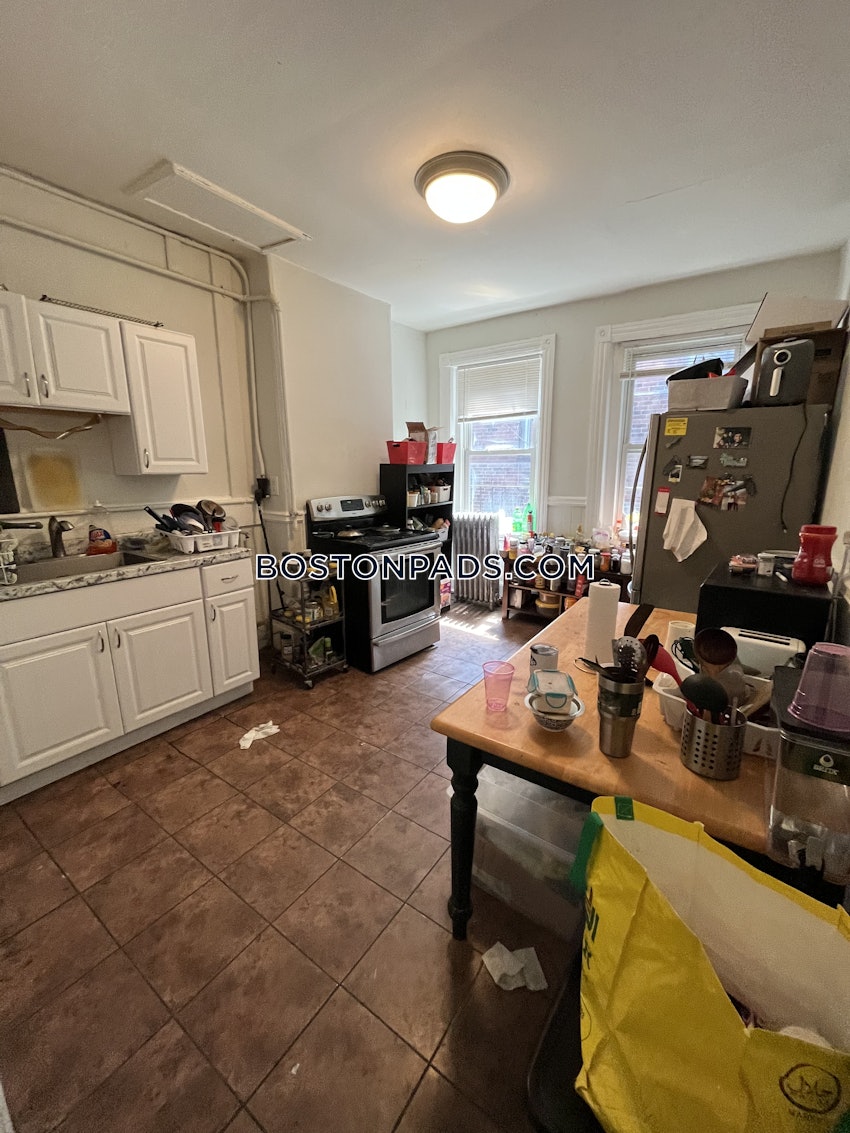 BOSTON - ROXBURY - 3 Beds, 1 Bath - Image 27