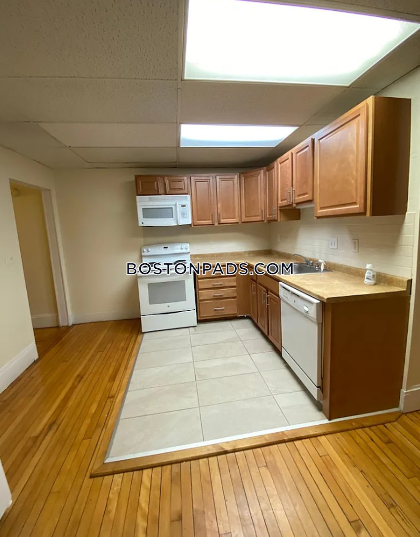 BOSTON - ALLSTON/BRIGHTON BORDER - 2 Beds, 1 Bath - Image 2