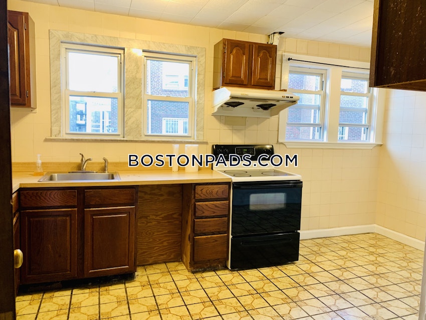 BOSTON - BRIGHTON - CLEVELAND CIRCLE - 4 Beds, 1 Bath - Image 13