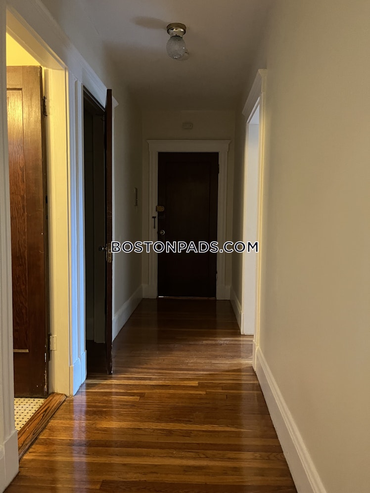 Pleasant St., Malden