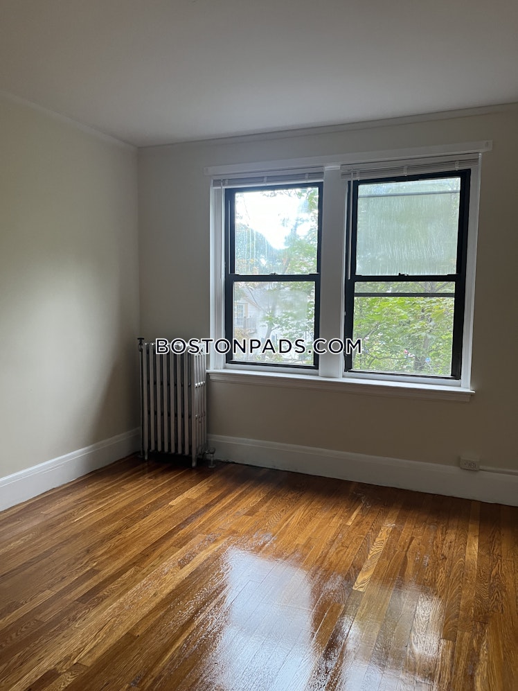 Pleasant St., Malden