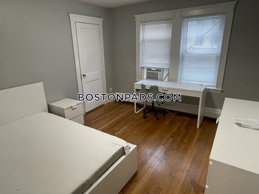 BOSTON - BRIGHTON - BOSTON COLLEGE - 5 Beds, 2 Baths - Image 11