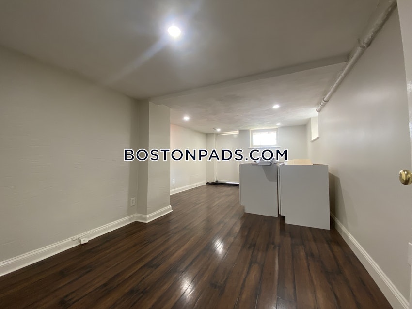 CAMBRIDGE - CENTRAL SQUARE/CAMBRIDGEPORT - 1 Bed, 1 Bath - Image 1