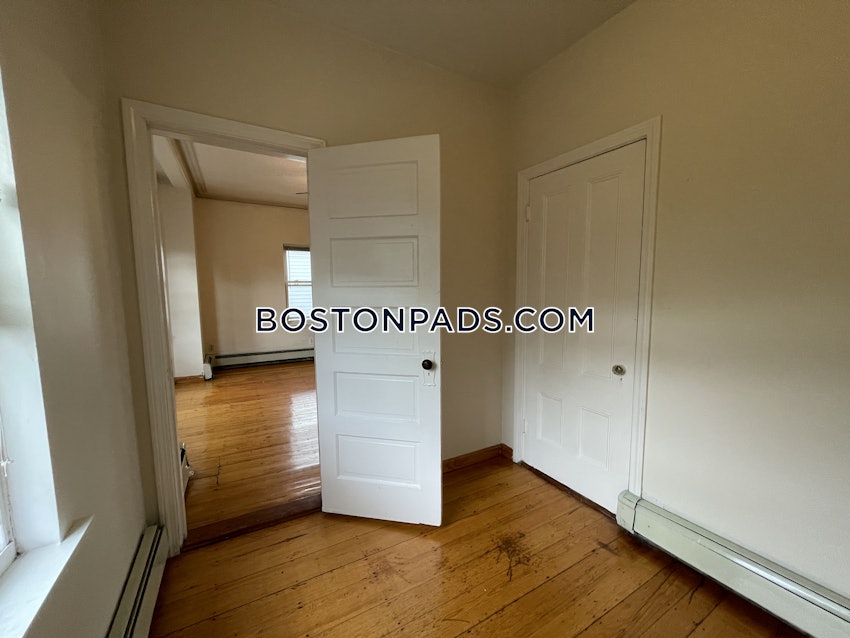 BOSTON - MISSION HILL - 3 Beds, 1 Bath - Image 29