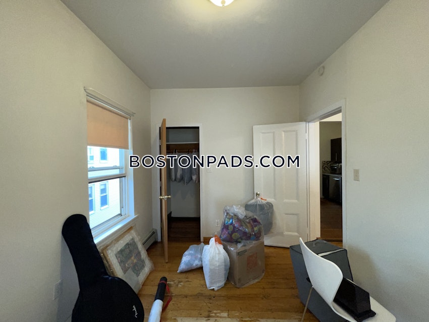 BOSTON - MISSION HILL - 3 Beds, 1 Bath - Image 8