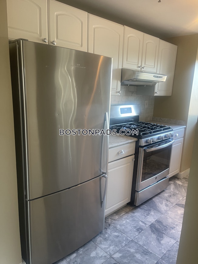 Boston - $3,920+ /mo