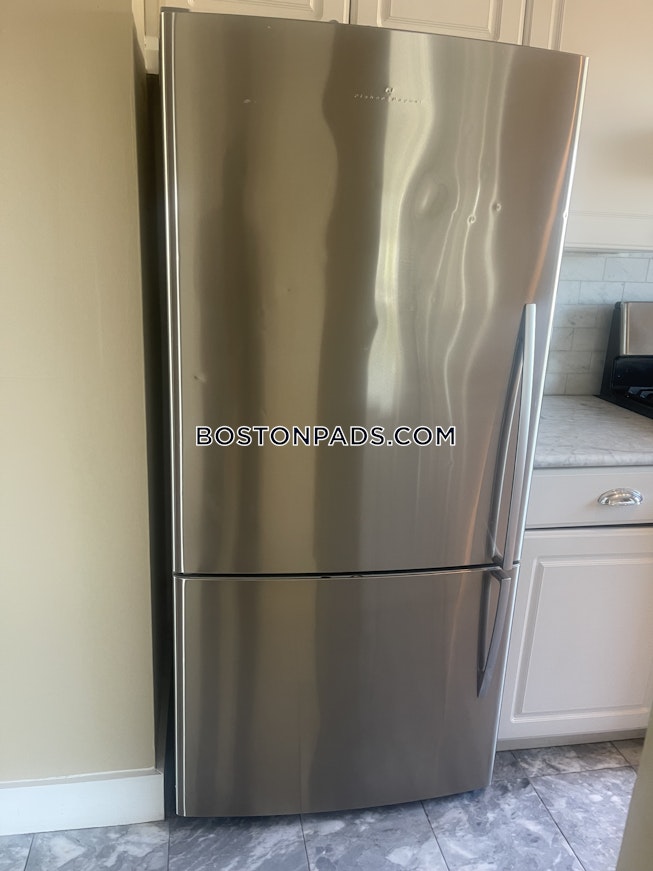 Boston - $3,920+ /mo