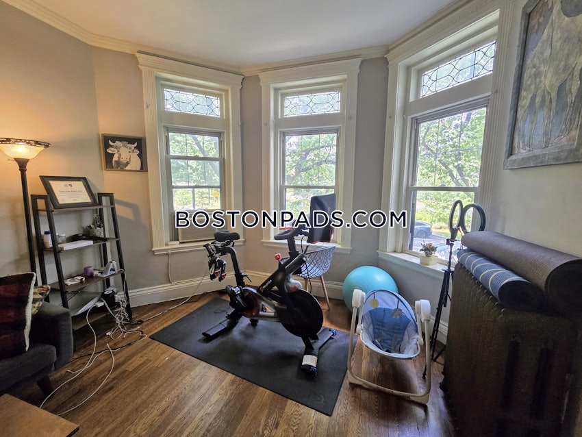 BROOKLINE- LONGWOOD AREA - 1 Bed, 1 Bath - Image 3