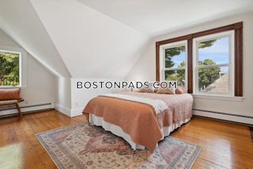 Boston - 3 Beds, 2 Baths