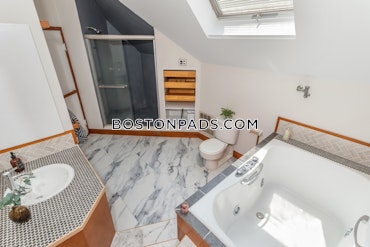 Boston - 3 Beds, 2 Baths