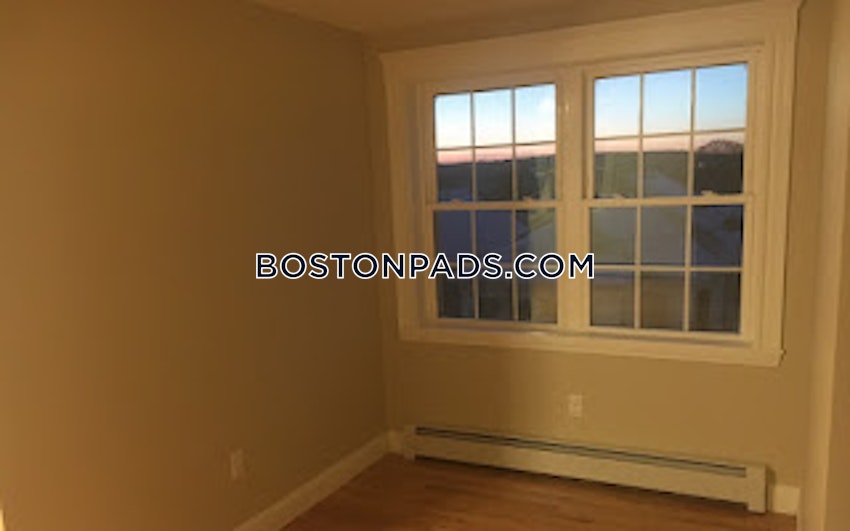 SOMERVILLE - DAVIS SQUARE - 4 Beds, 3 Baths - Image 9