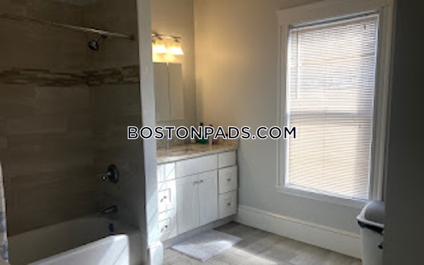 SOMERVILLE - DAVIS SQUARE - 4 Beds, 3 Baths - Image 17