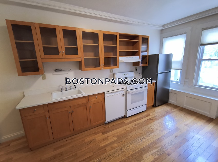 BROOKLINE - BROOKLINE HILLS - 3 Beds, 1.5 Baths - Image 6