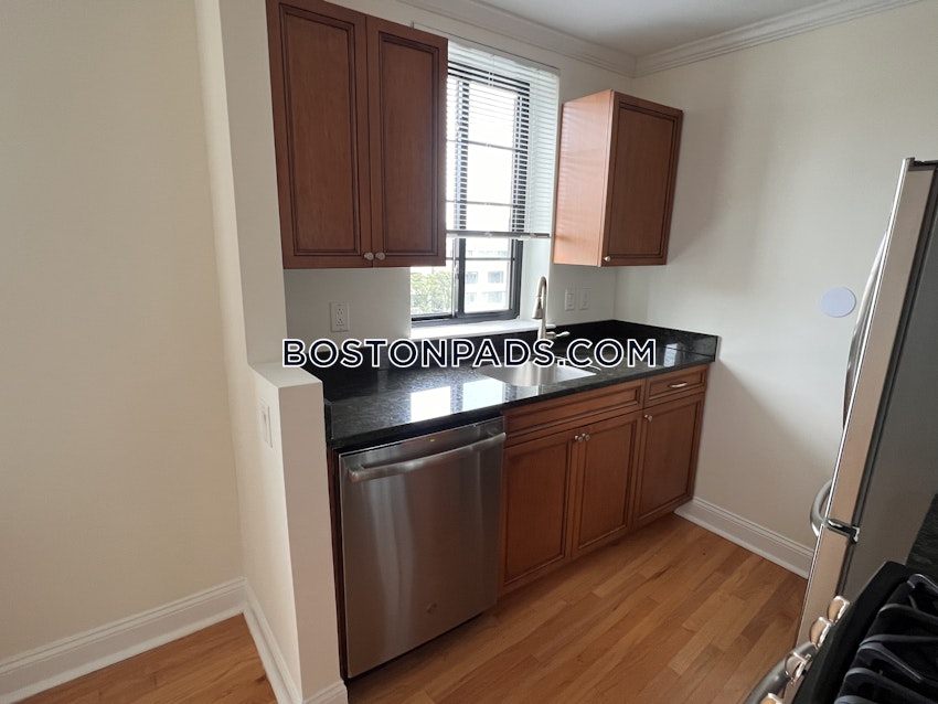 CAMBRIDGE - HARVARD SQUARE - 2 Beds, 1 Bath - Image 2