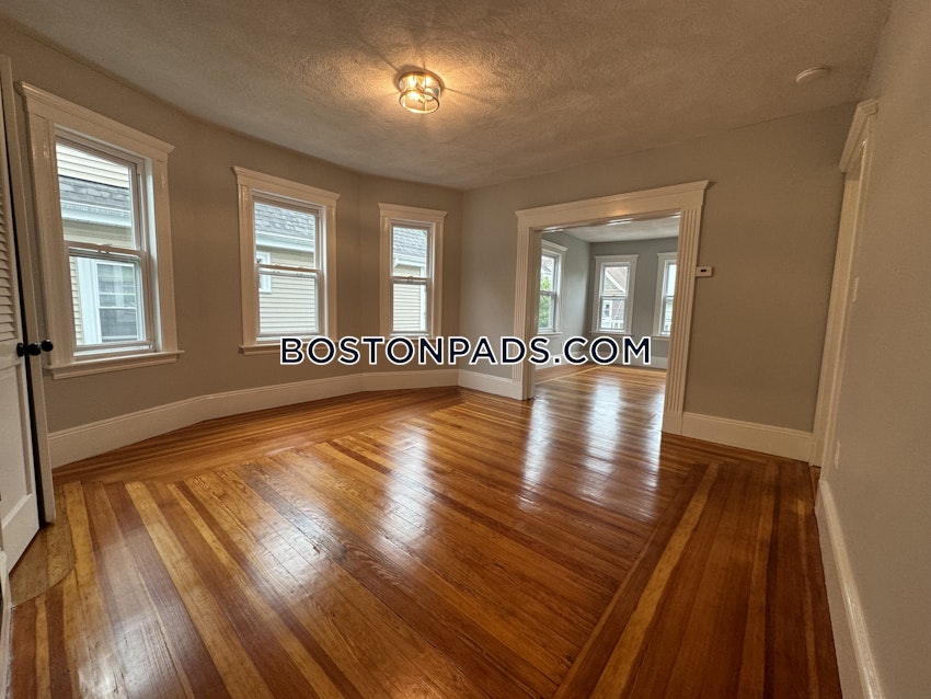 SOMERVILLE - TUFTS - 4 Beds, 1 Bath - Image 20