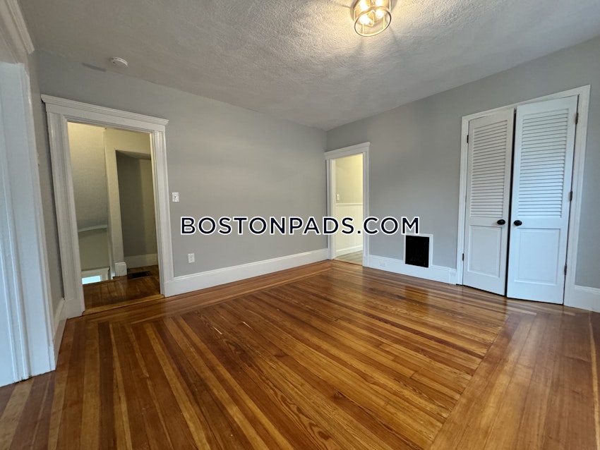 SOMERVILLE - TUFTS - 4 Beds, 1 Bath - Image 19