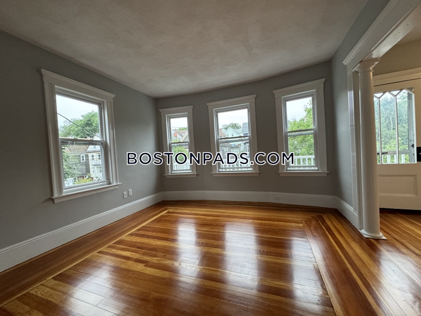 SOMERVILLE - TUFTS - 4 Beds, 1 Bath - Image 18