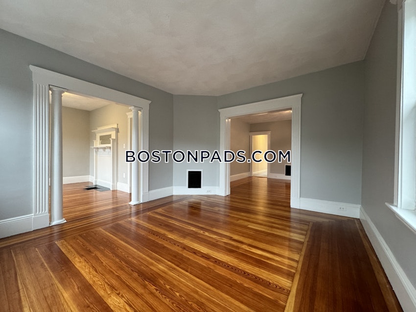 SOMERVILLE - TUFTS - 4 Beds, 1 Bath - Image 17