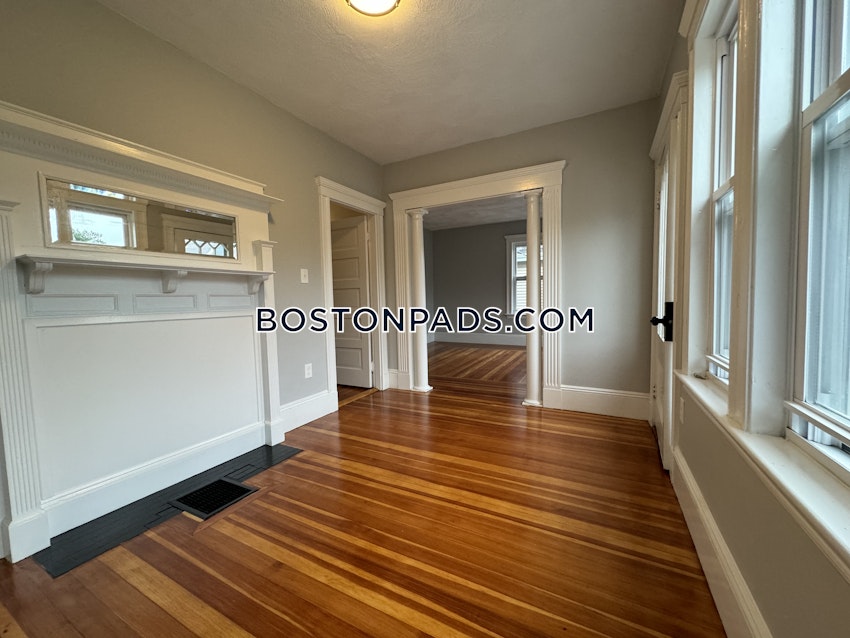 SOMERVILLE - TUFTS - 4 Beds, 1 Bath - Image 16