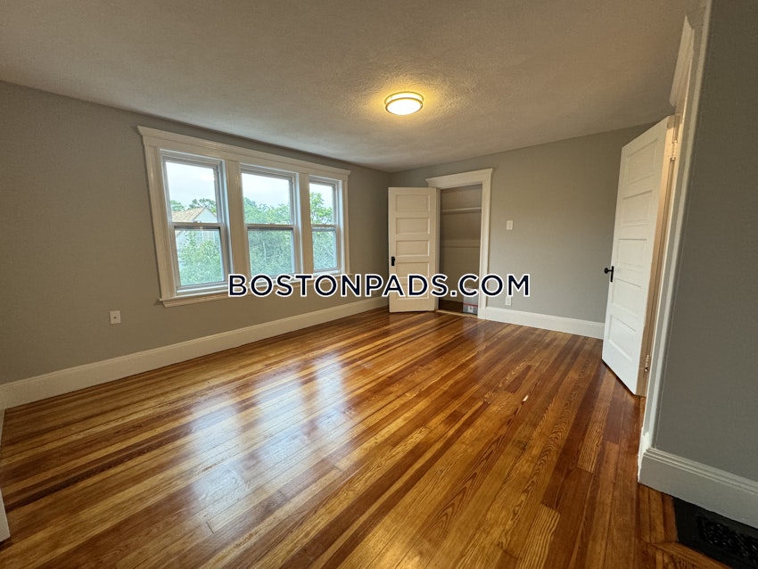 SOMERVILLE - TUFTS - 4 Beds, 1 Bath - Image 11