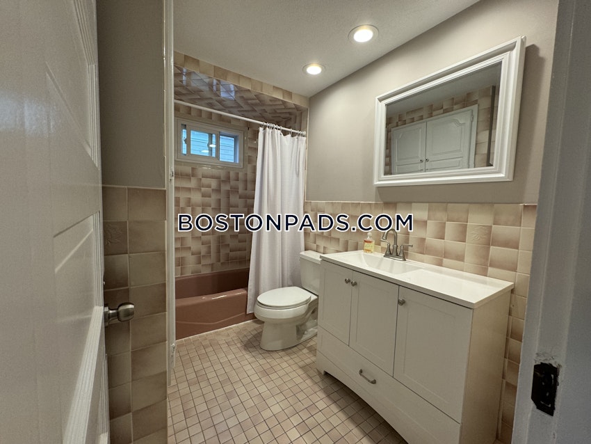 SOMERVILLE - TUFTS - 4 Beds, 1 Bath - Image 22