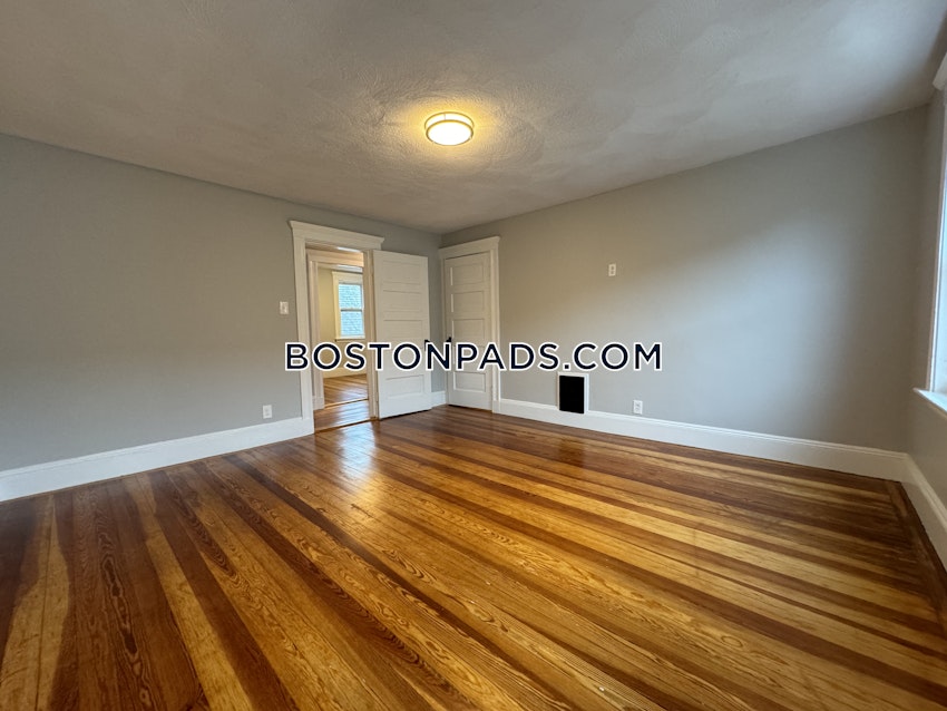 SOMERVILLE - TUFTS - 4 Beds, 1 Bath - Image 5